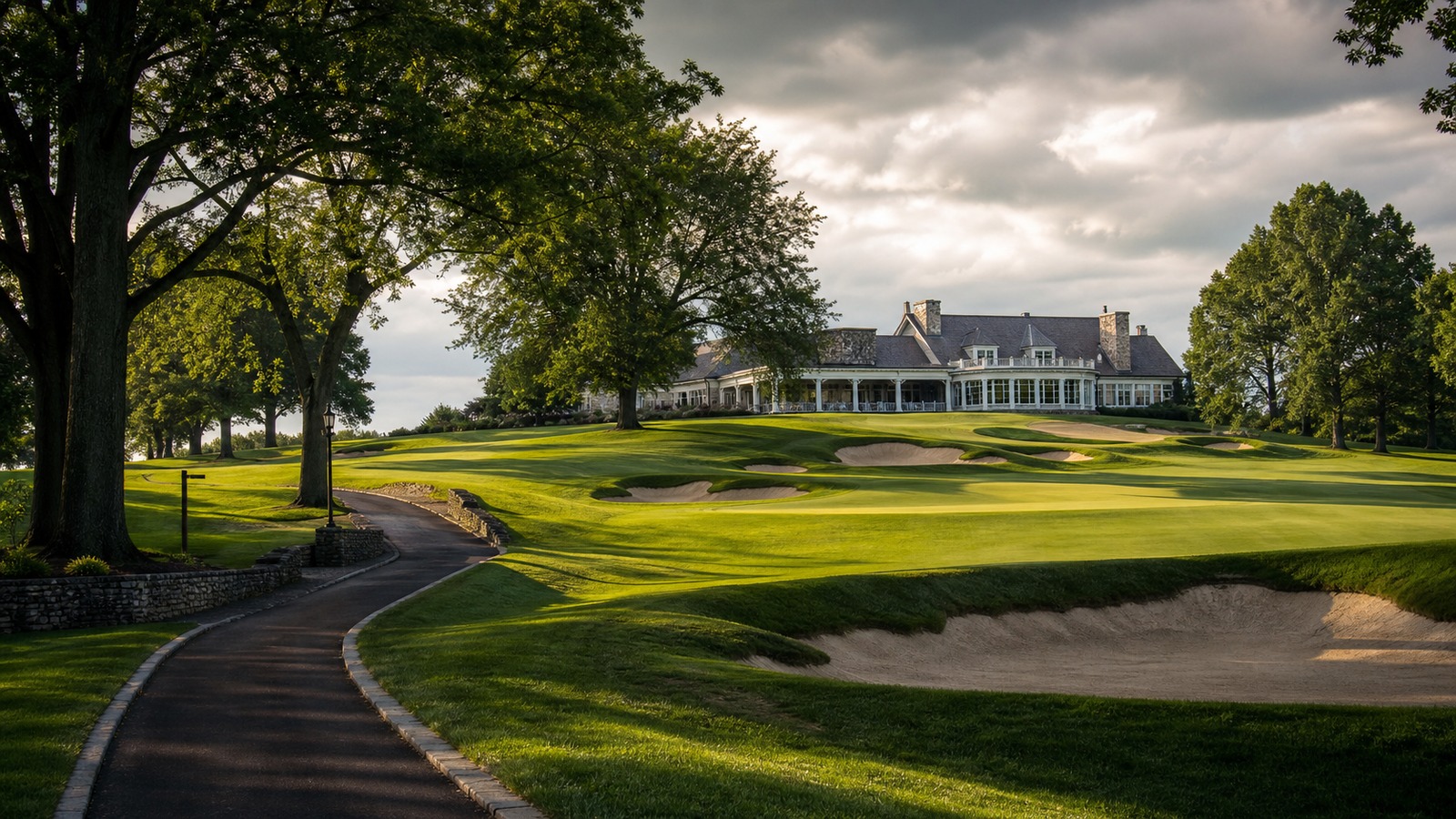 Scenic golf course image representing How to Experience Oakmont Country Club: What Golf Travelers Should Know
